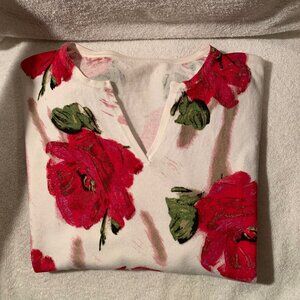 FLOWERY COTTON TOP WITH V NECK & 3/4 SLEEVES *HP*
